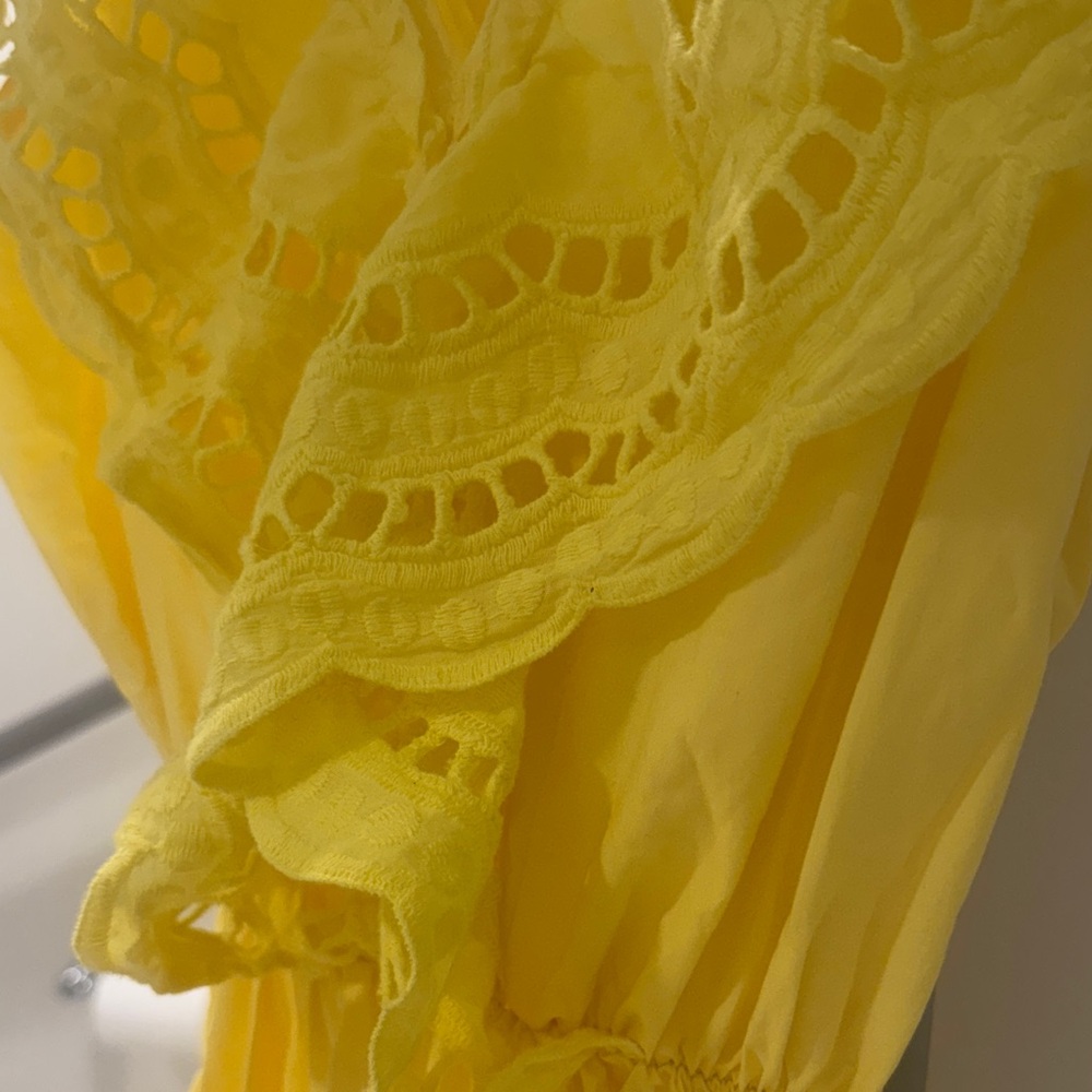 Rinascimento Sunny Yellow Lace Top - Picture 4 of 9